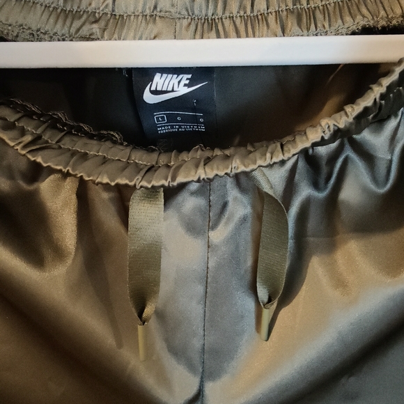 #NIKE 2pc #Military #green satin #jogger and #crop #jacket size #Large - Picture 8 of 8
